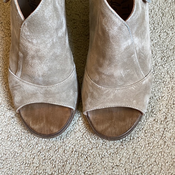 Buttery soft suede wedges! - Picture 4 of 10